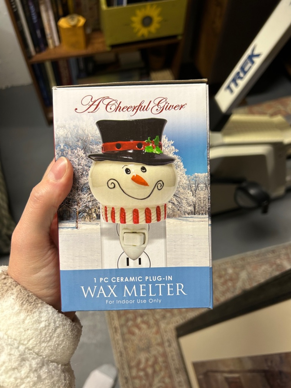 A Cheerful Giver Snowman Ceramic Wax Melter - White & Black